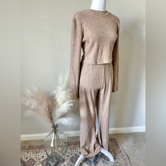 Brand New 2 Pc Mocha Ribbed Lounge Set - Picture 3 of 11